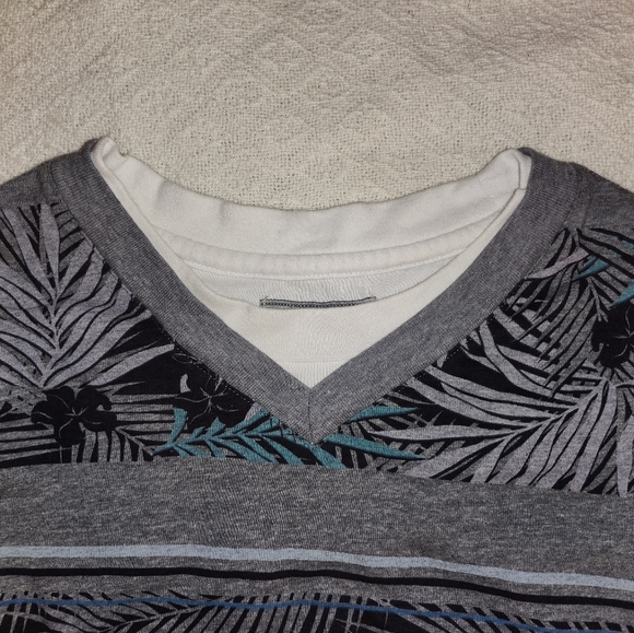 NWOT Men's Method Tropical print t-shirt - Picture 2 of 5